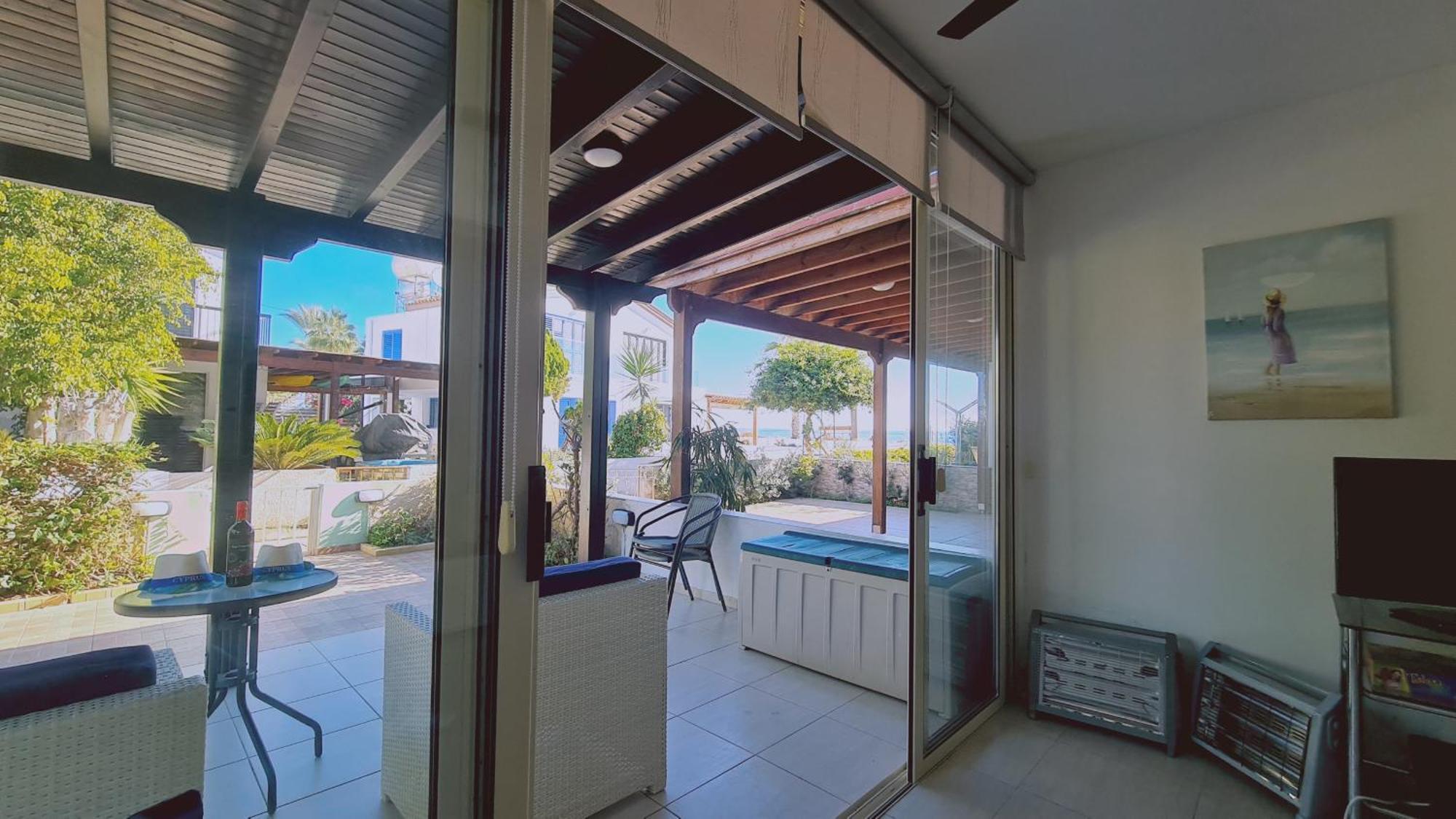 Stay Crystal Waves Maisonette Менеоу Экстерьер фото