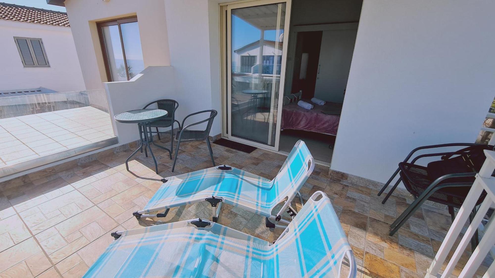 Stay Crystal Waves Maisonette Менеоу Экстерьер фото