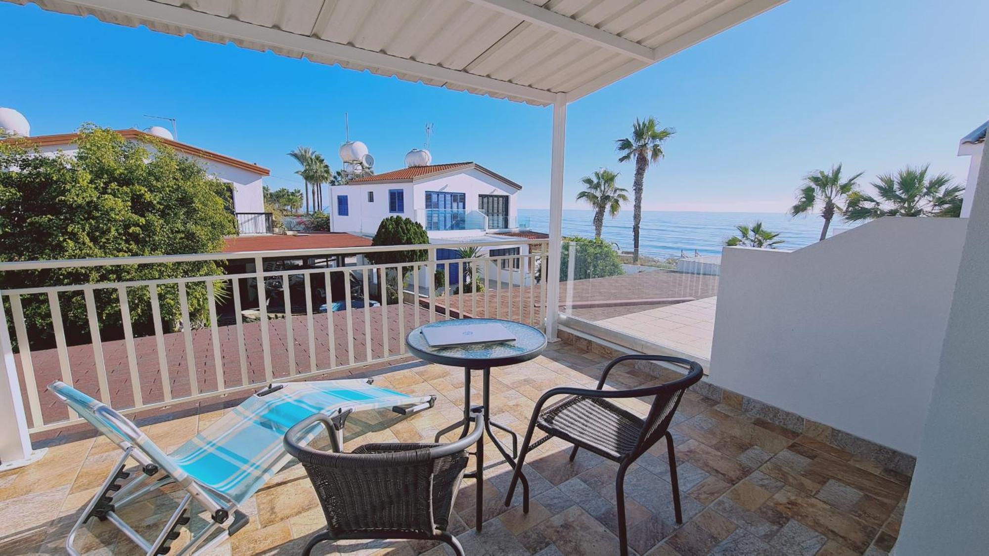 Stay Crystal Waves Maisonette Менеоу Экстерьер фото